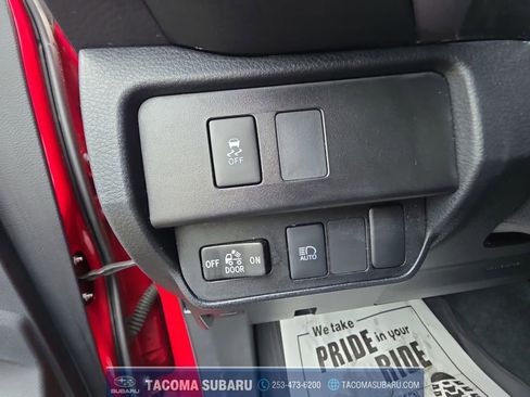 Used 2020 Toyota Tacoma SR5 AWD/4WD image 25