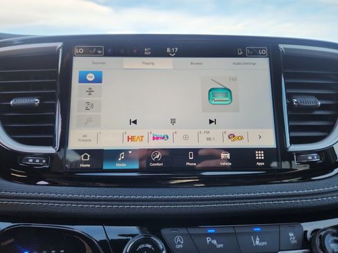 New 2026 Chrysler Pacifica Select image 29