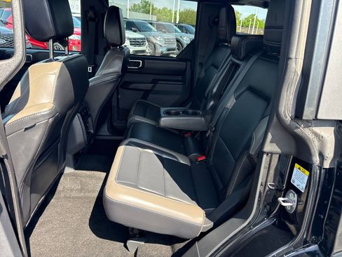 Used 2025 Ford Bronco Outer Banks AWD/4WD image 15