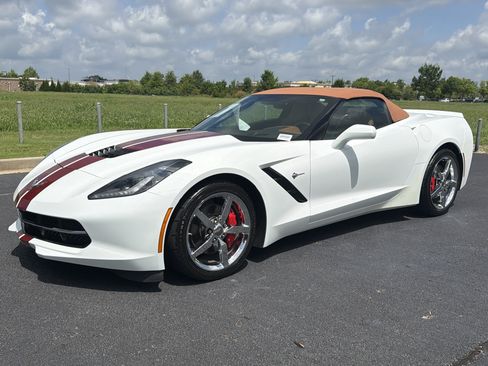 Used 2014 Chevrolet Corvette Stingray Convertible w/ 3LT Preferred Equipment Group RWD image 5