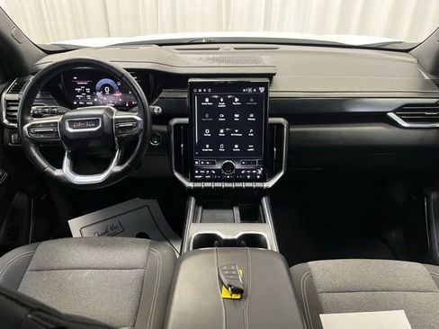 Used 2025 GMC Acadia Elevation image 5