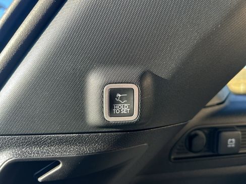 New 2025 Jeep Grand Cherokee Limited w/ Luxury Tech Group II image 12