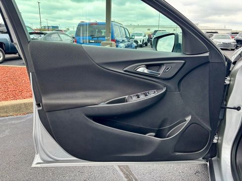 Used 2021 Chevrolet Malibu LT image 11