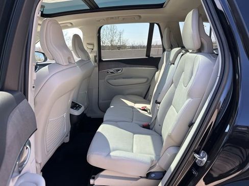 Certified 2023 Volvo XC90 B5 Plus w/ Protection Package Premier image 14