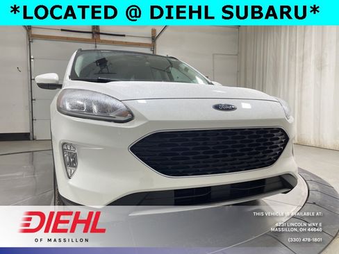 Used 2020 Ford Escape SEL image 2