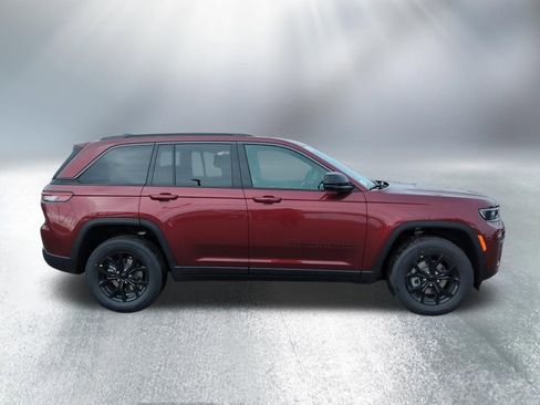 New 2026 Jeep Grand Cherokee Altitude AWD/4WD image 8
