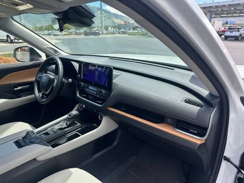Used 2025 Toyota Grand Highlander AWD image 33