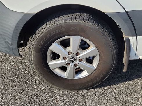 Used 2019 Mercedes-Benz Sprinter 144 Cargo image 12