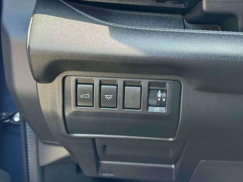 Used 2025 Subaru Ascent Touring AWD/4WD image 22