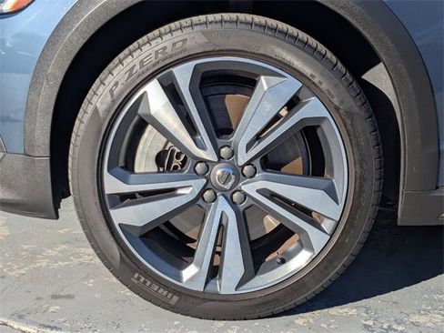 Used 2023 Volvo V60 B5 Cross Country Plus w/ Climate Package image 10