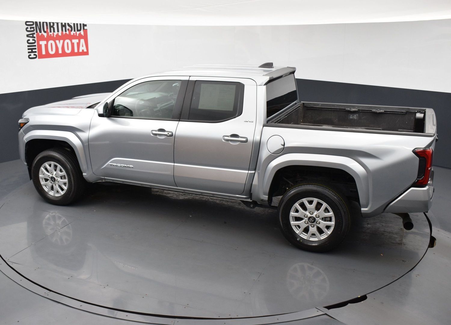 Used 2025 Toyota Tacoma SR5 AWD/4WD image 21
