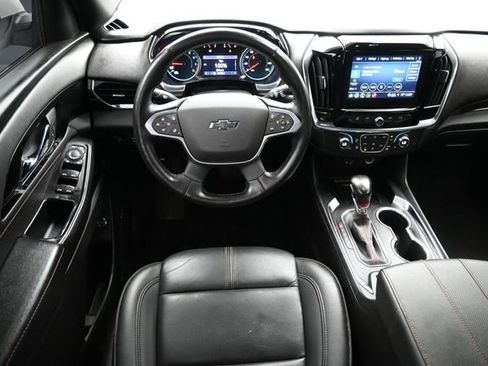 Used 2022 Chevrolet Traverse RS FWD image 9