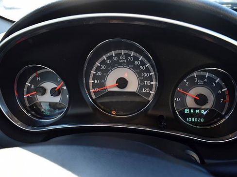 Used 2012 Chrysler 200 Limited image 20