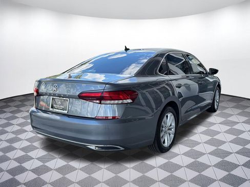 Used 2020 Volkswagen Passat 2.0T SE w/ Sunroof Package FWD image 9