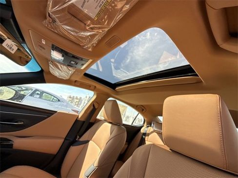 New 2025 Lexus ES 350 w/ Premium Package image 22