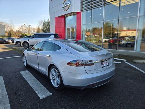 Used 2013 Tesla Model S image 9