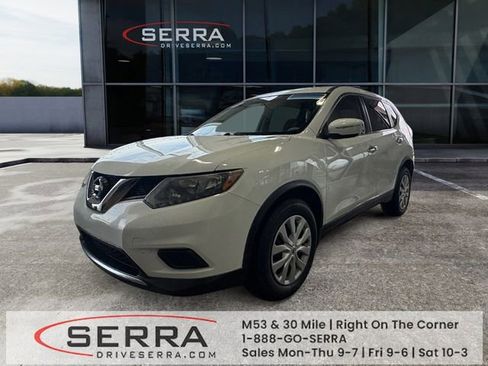 Used 2015 Nissan Rogue S image 1