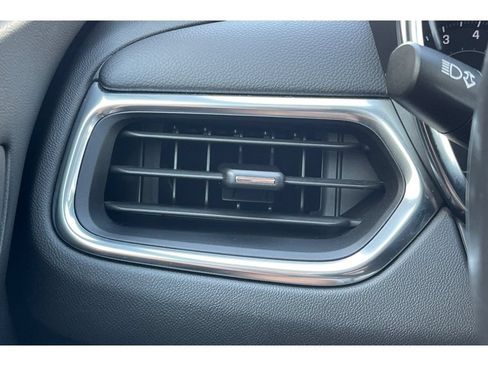 Used 2022 Chevrolet Equinox LT FWD image 28