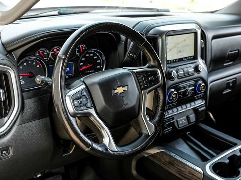 Used 2021 Chevrolet Silverado 1500 LTZ AWD/4WD image 17