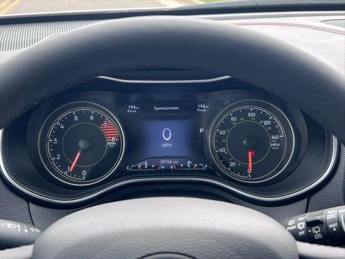 Certified 2022 Jeep Cherokee Trailhawk w/ Comfort/Convenience Group AWD/4WD image 25