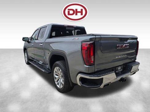 Used 2021 GMC Sierra 1500 SLT w/ SLT Convenience Package AWD/4WD image 10