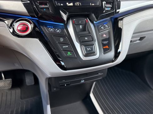 Used 2018 Honda Odyssey Elite image 21