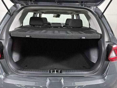 Used 2025 Hyundai Venue SEL FWD image 27