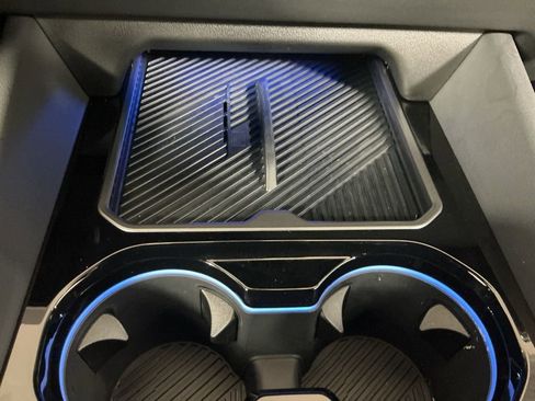 Certified 2026 BMW M5 w/ Carbon Package image 16