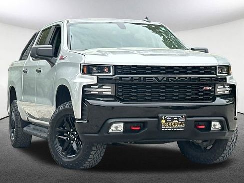 Used 2021 Chevrolet Silverado 1500 Custom Trail Boss w/ LPO, Dark Essentials Package AWD/4WD image 2