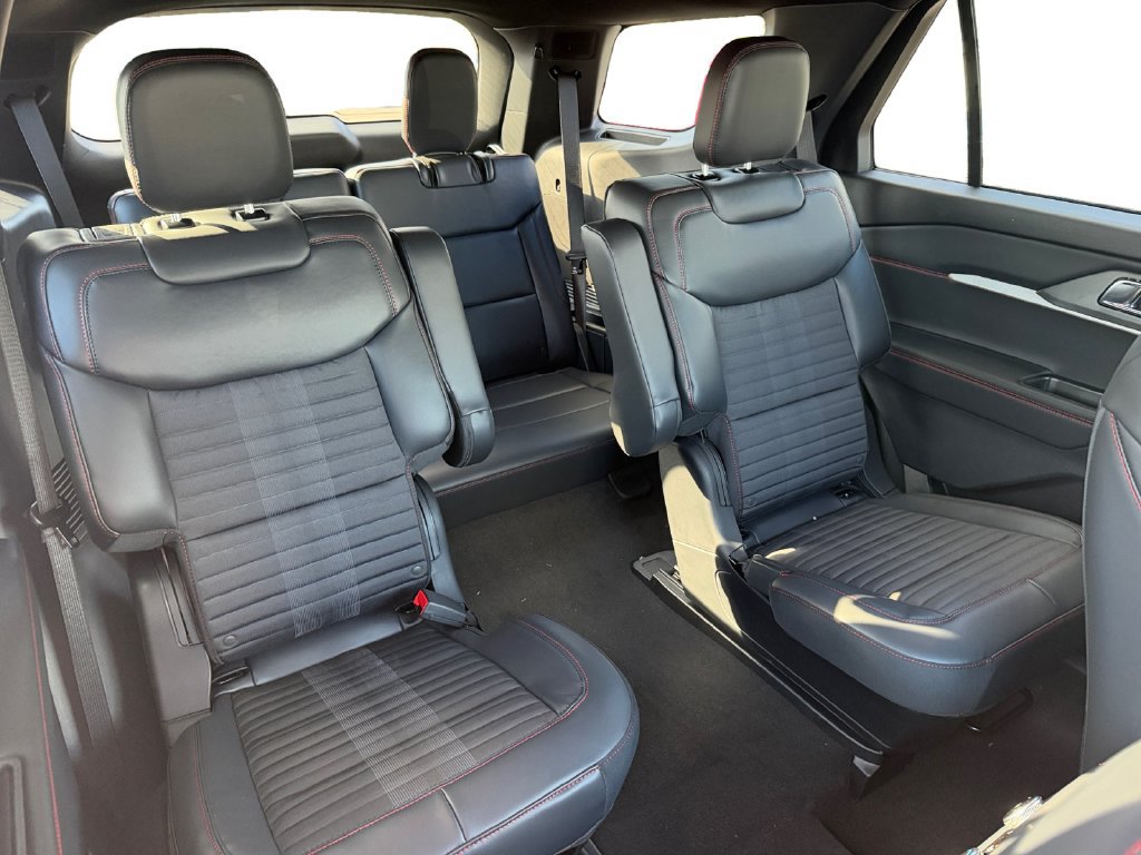 New 2027 Ford Explorer ST-Line w/ ST-Line Street Pack AWD/4WD image 31