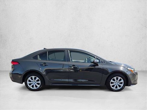 Used 2026 Toyota Corolla LE FWD image 4