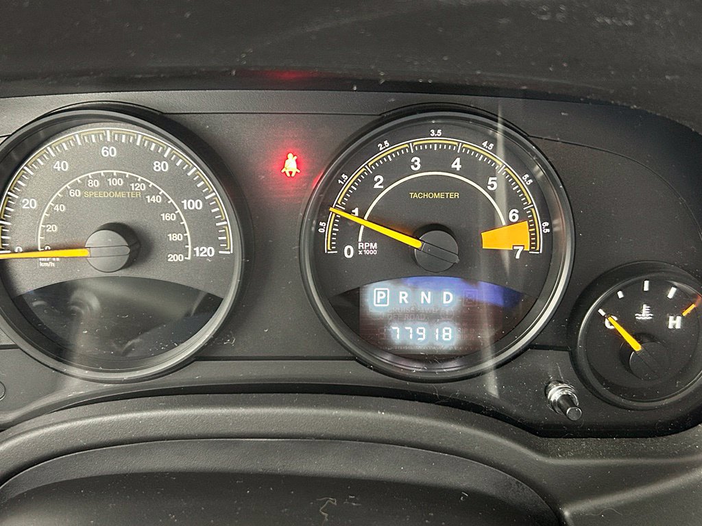 Used 2016 Jeep Patriot High Altitude FWD image 12