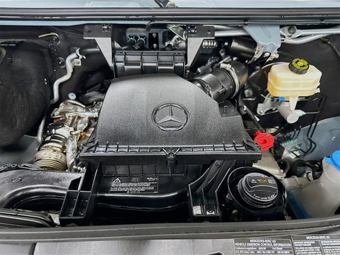 New 2025 Mercedes-Benz Sprinter 2500 image 28