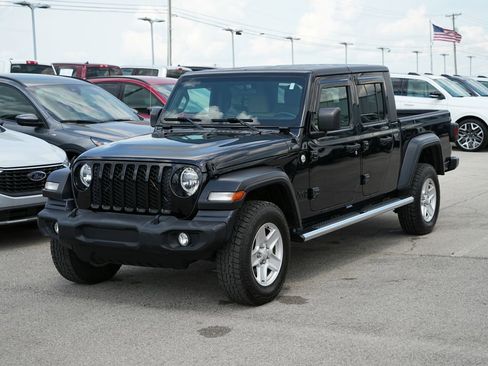 Used 2020 Jeep Gladiator Sport w/ Quick Order Package 24S AWD/4WD image 10