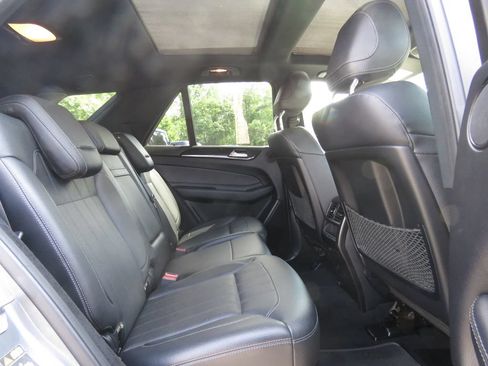 Used 2018 Mercedes-Benz GLE 350 4MATIC image 16