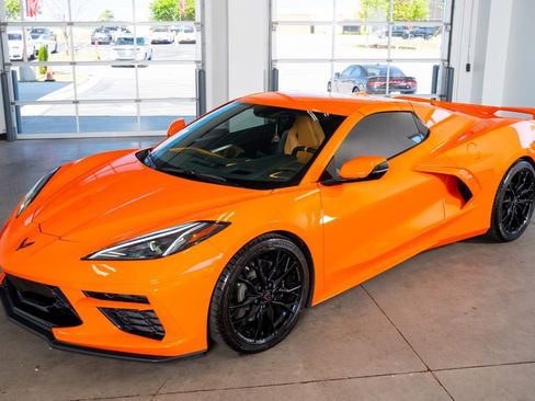 Used 2023 Chevrolet Corvette Stingray Preferred Conv w/ Z51 Performance Package RWD image 21