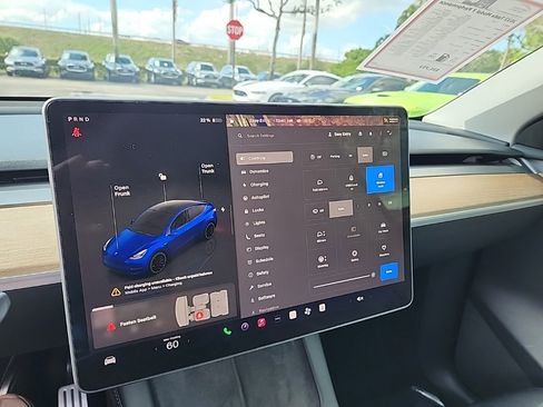 Used 2022 Tesla Model Y Performance image 28