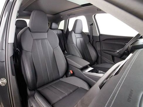 Used 2025 Audi Q5 Prestige AWD/4WD image 16