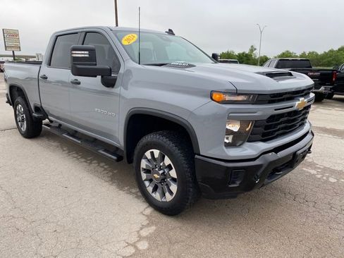 Used 2024 Chevrolet Silverado 2500 Custom w/ Custom Value Package AWD/4WD image 8
