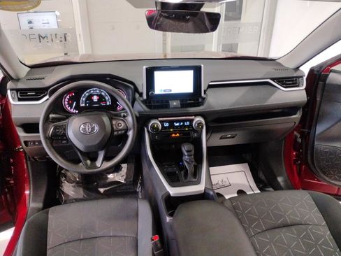 Used 2025 Toyota RAV4 XLE w/ Convenience Package image 27