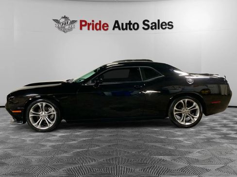 Used 2021 Dodge Challenger R/T RWD image 5
