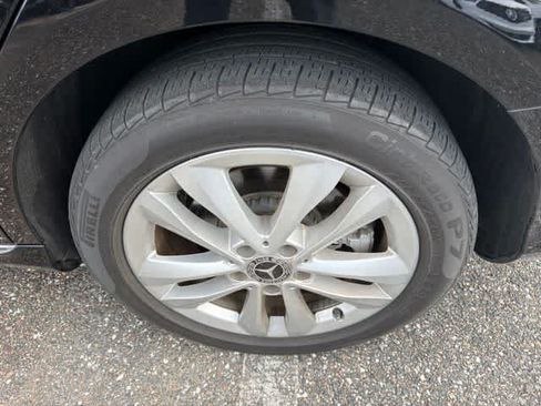 Used 2019 Mercedes-Benz C 300 4MATIC Sedan image 17