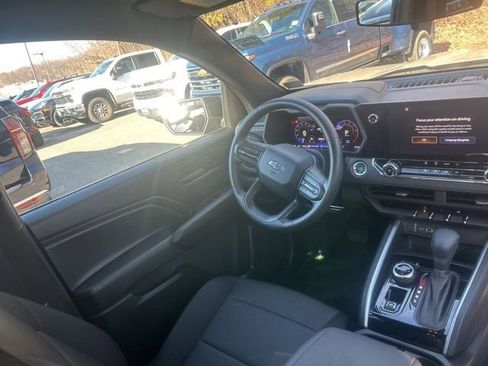 Certified 2024 Chevrolet Colorado Trail Boss w/ Technology Package image 16