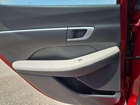 Used 2025 Hyundai Sonata SEL FWD image 26