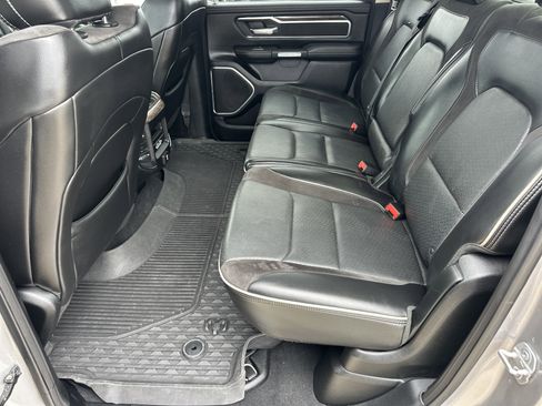 Used 2019 RAM 1500 Laramie AWD/4WD image 22