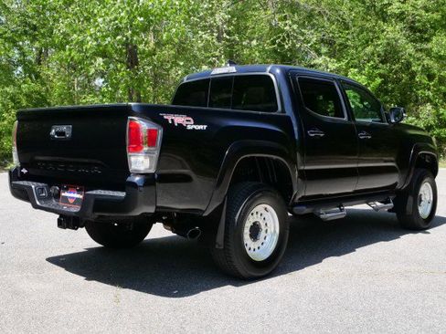 Used 2022 Toyota Tacoma TRD Sport image 18