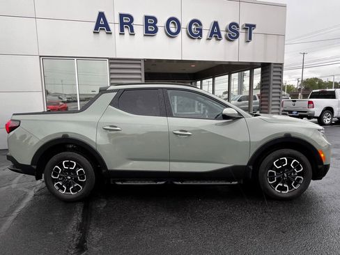 Used 2022 Hyundai Santa Cruz SEL Premium image 4