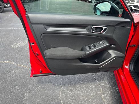 Used 2025 Honda Civic Sport image 11