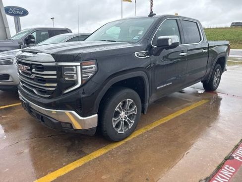 Used 2026 GMC Sierra 1500 SLT AWD/4WD image 1