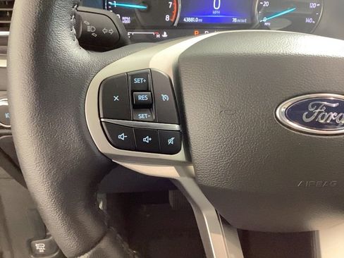 Used 2022 Ford Explorer XLT w/ Equipment Group 202A image 25